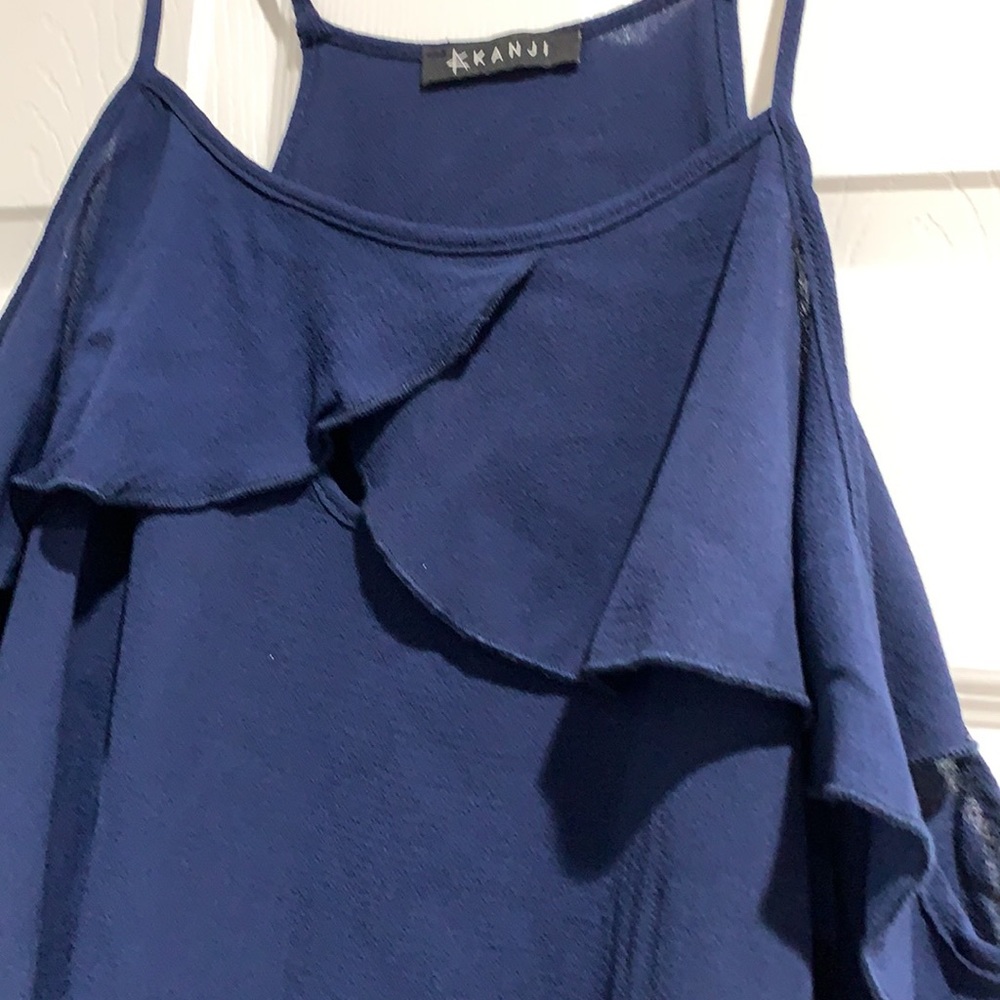 Blue top - Picture 2 of 5